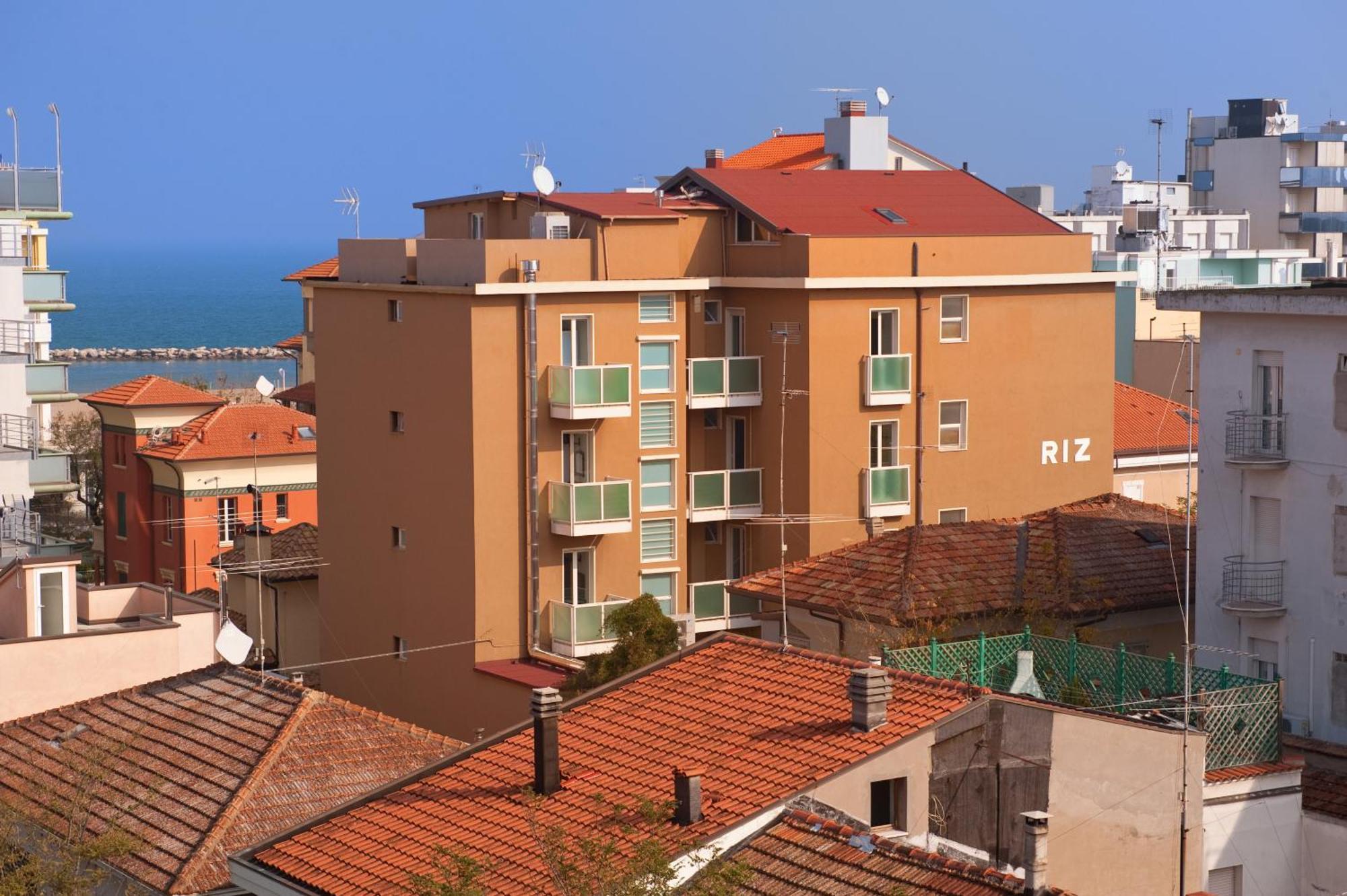 Hotel Riz Католика Екстериор снимка